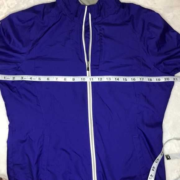 REI Lightweight Vented Windbreaker M - Picture 11 of 11